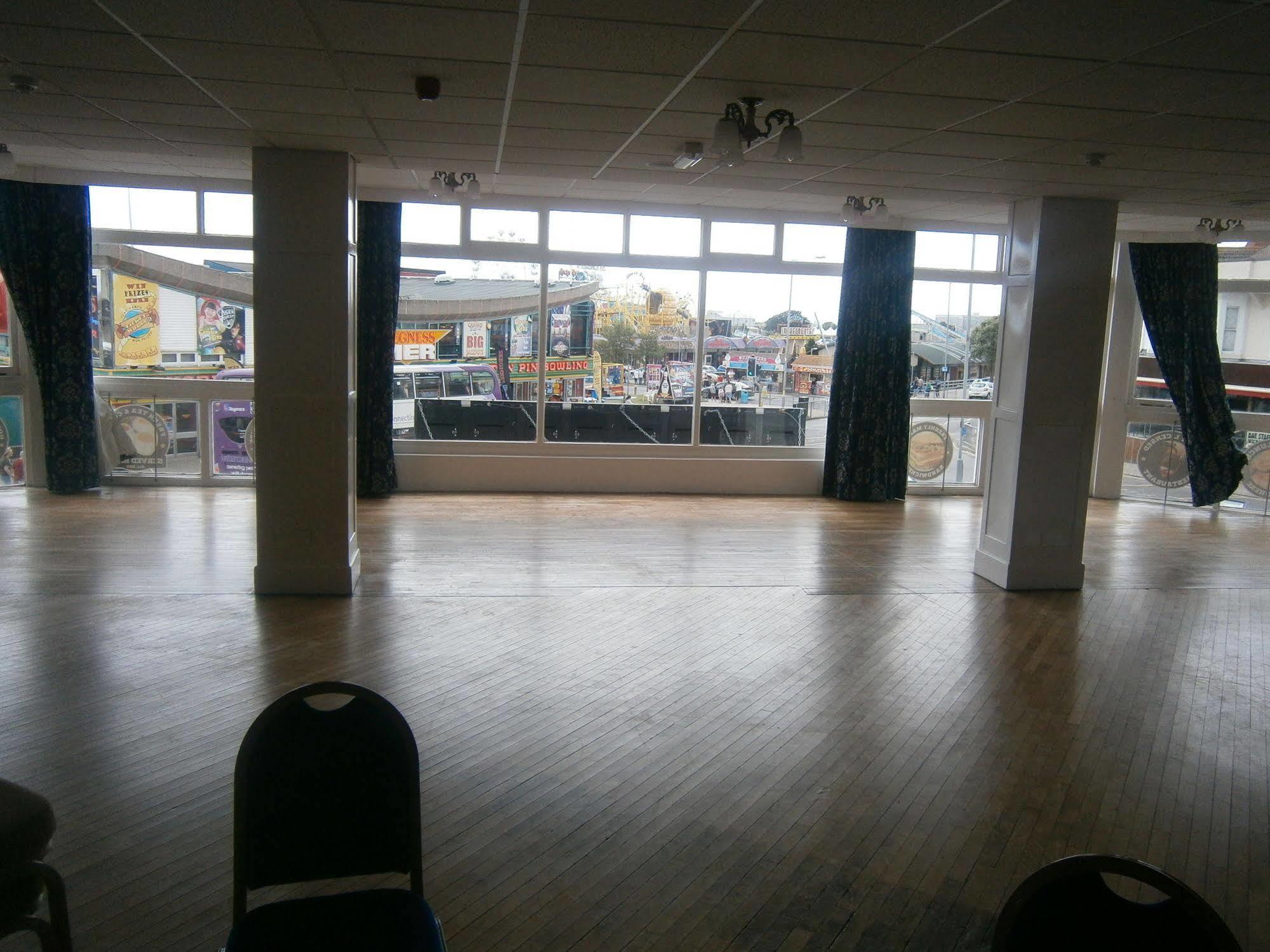 Oyo Grosvenor House Hotel Skegness Exterior foto
